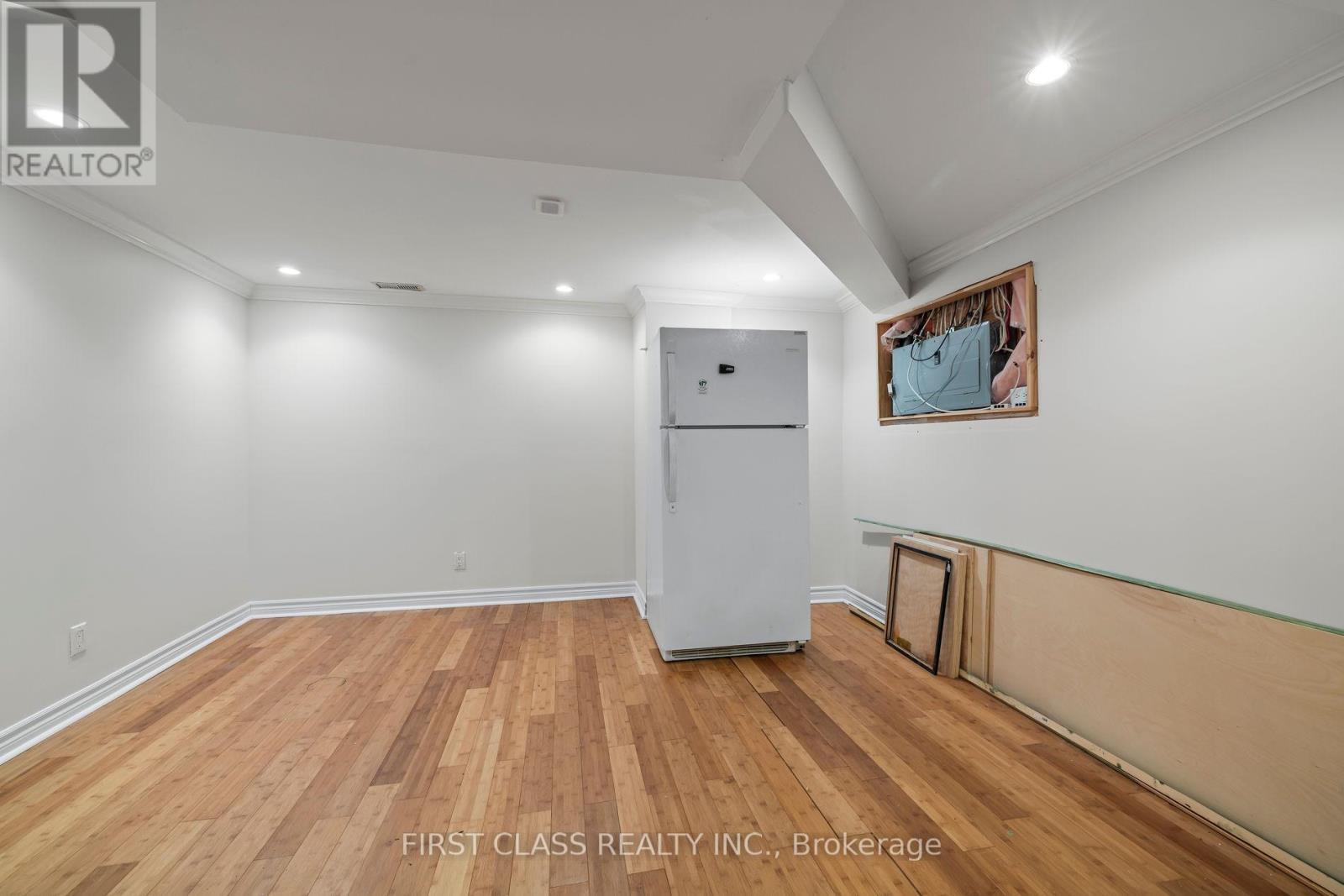 3181 Bentley Drive W, Mississauga, Ontario  L5M 6V8 - Photo 35 - W13448848