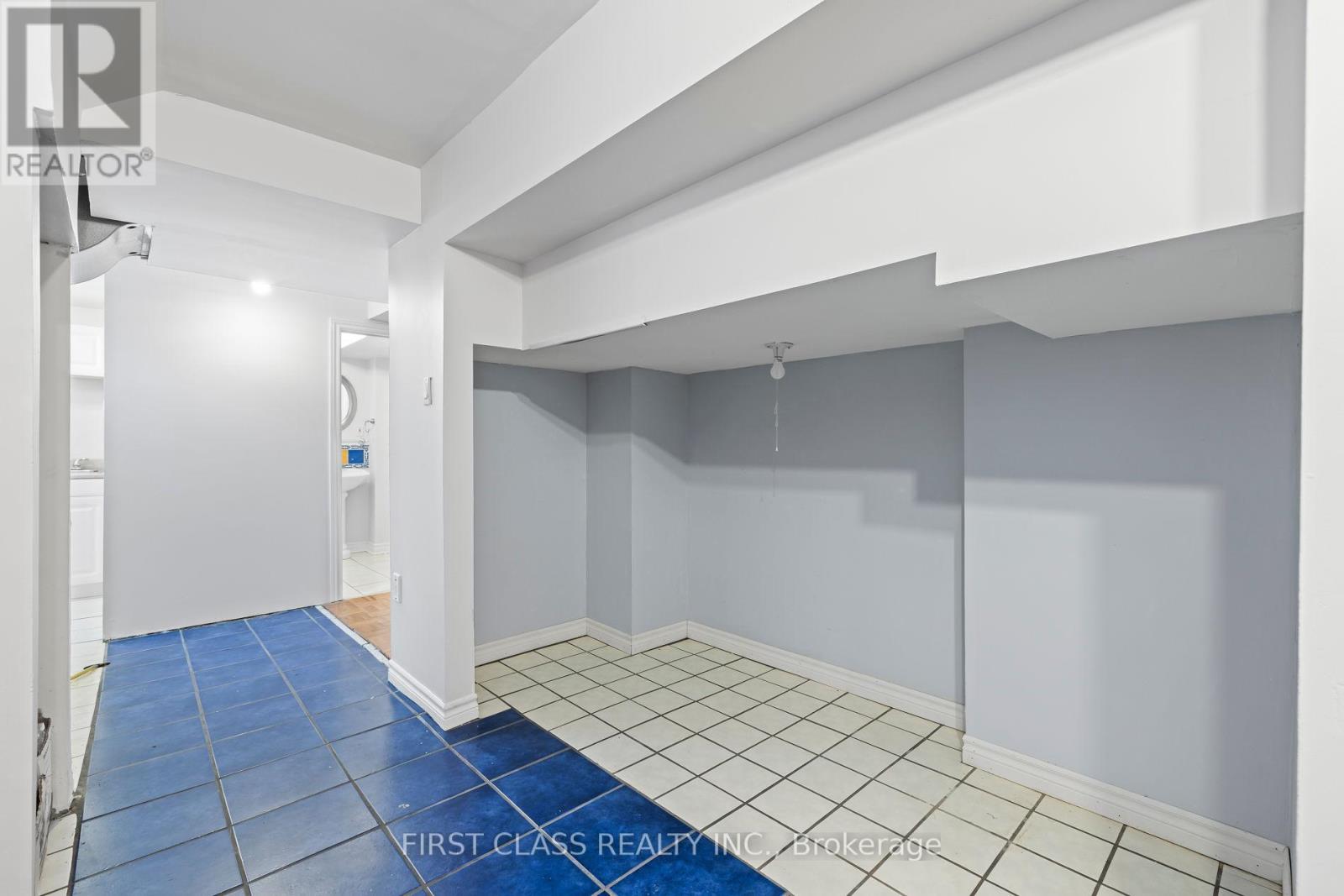 3181 Bentley Drive W, Mississauga, Ontario  L5M 6V8 - Photo 36 - W13448848