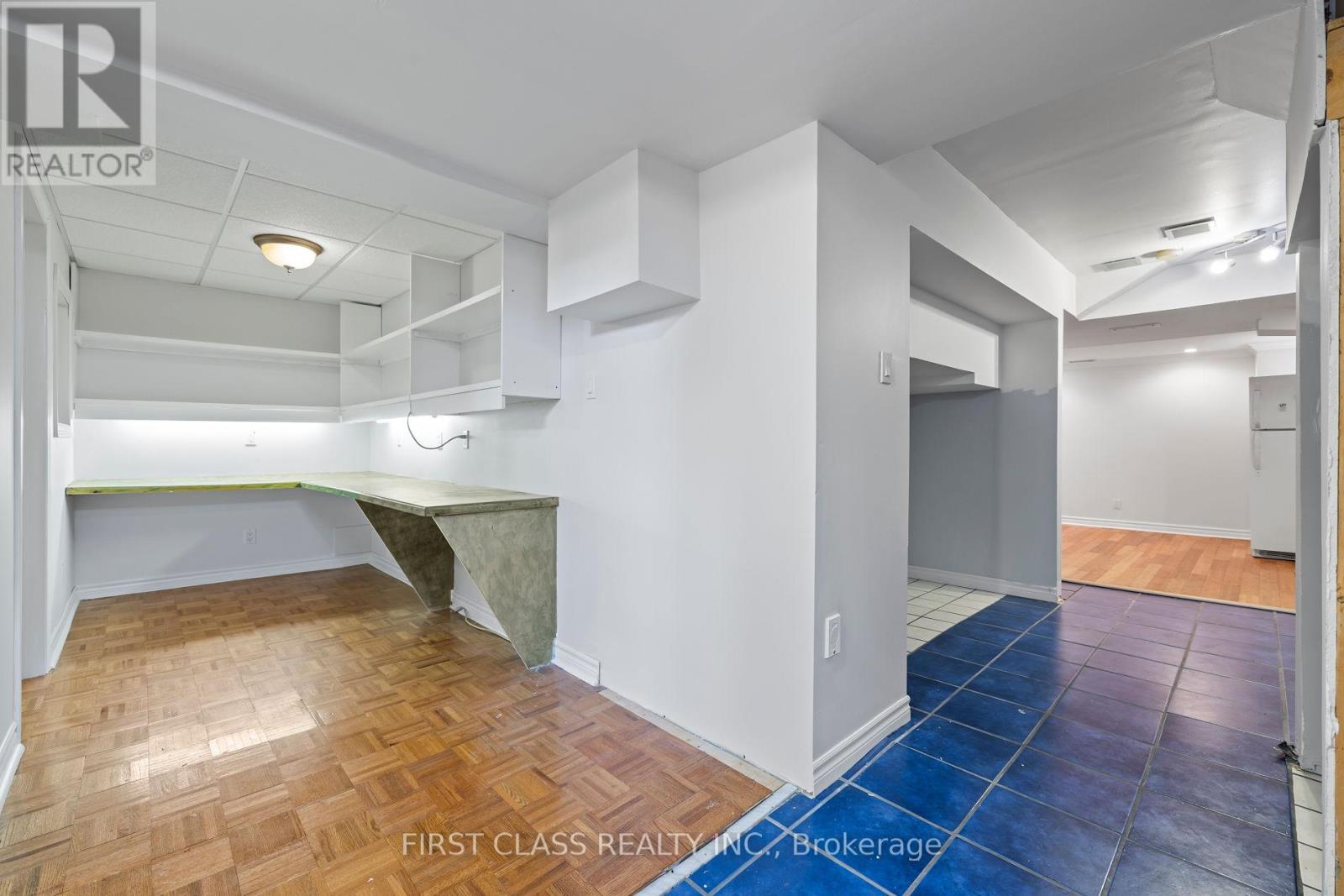 3181 Bentley Drive W, Mississauga, Ontario  L5M 6V8 - Photo 37 - W13448848