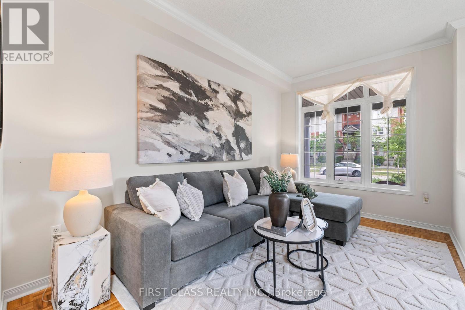 3181 Bentley Drive W, Mississauga, Ontario  L5M 6V8 - Photo 5 - W13448848