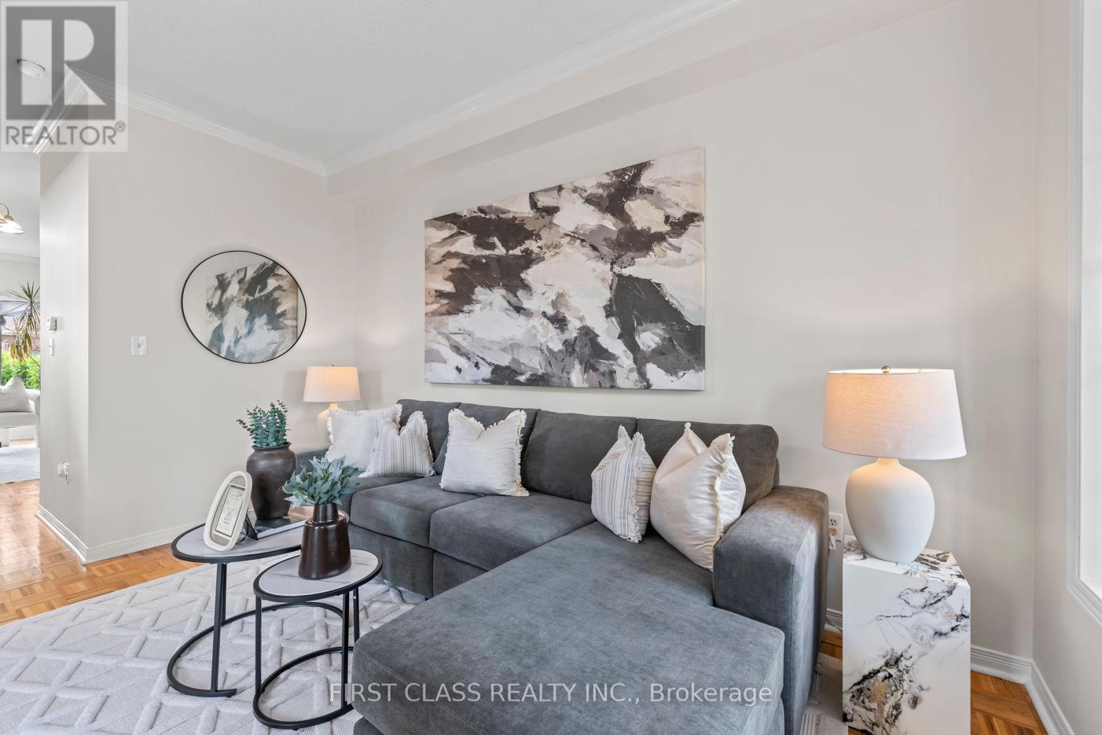 3181 Bentley Drive W, Mississauga, Ontario  L5M 6V8 - Photo 6 - W13448848
