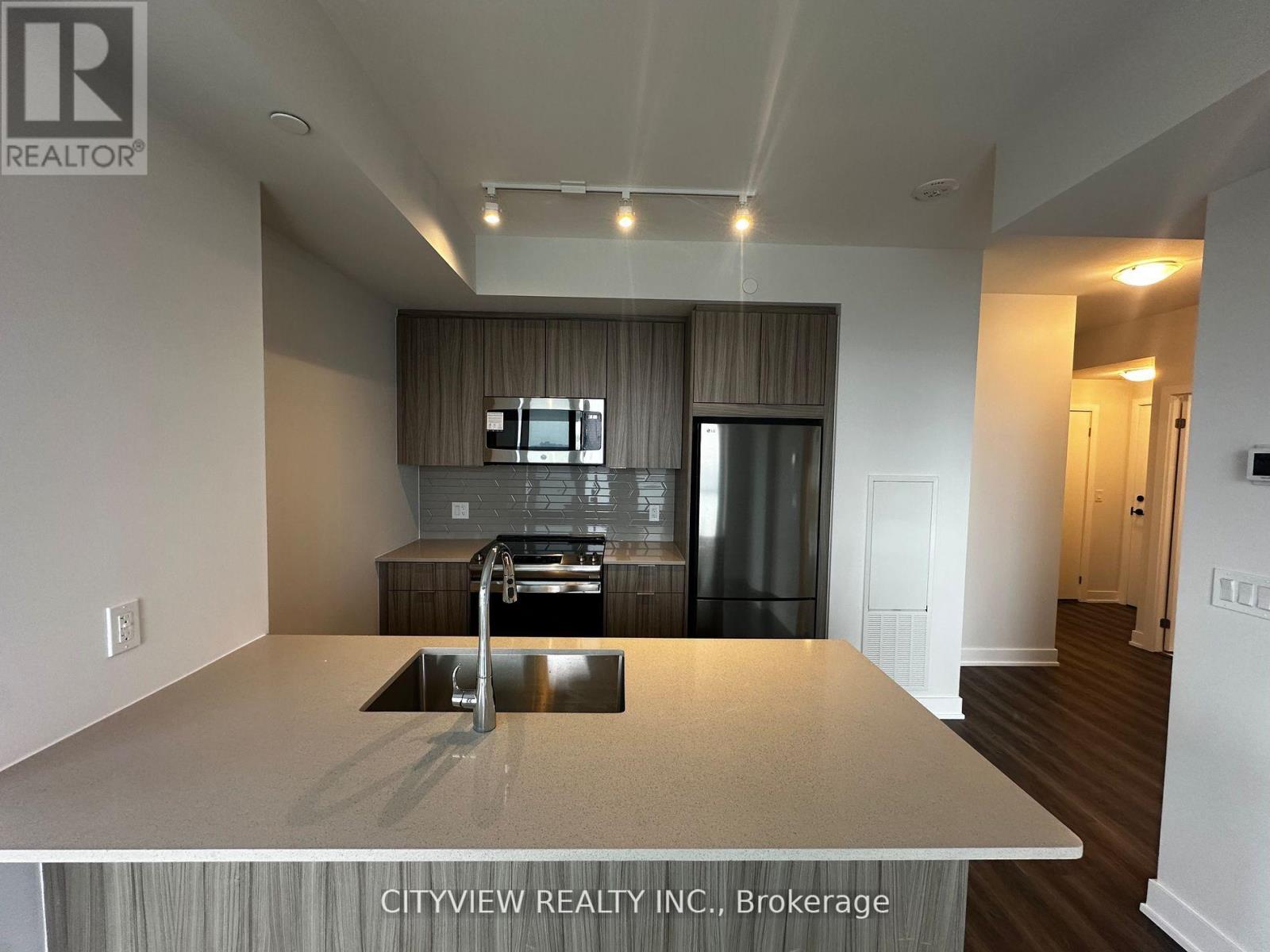 1708 - 430 Square One Drive, Mississauga, Ontario  L5B 0L6 - Photo 4 - W13448854