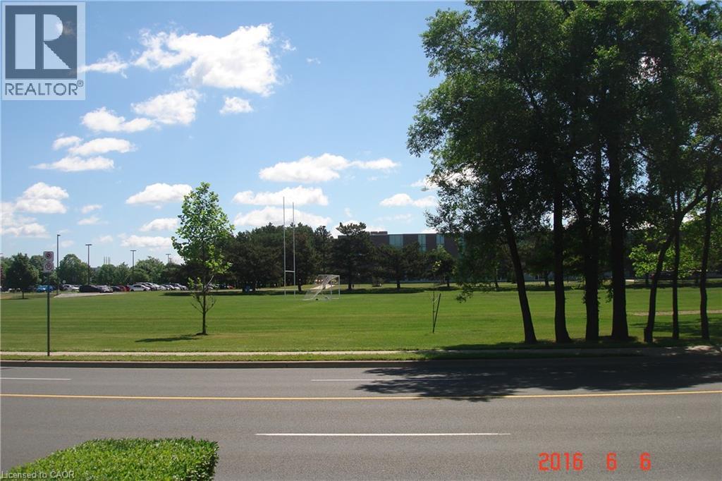 742 GARTH Street, Hamilton, Ontario