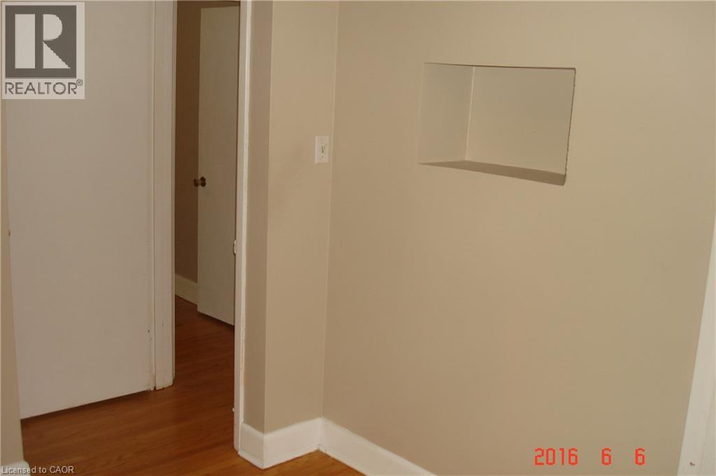 742 Garth Street, Hamilton, Ontario  L9C 4K3 - Photo 10 - 40840157