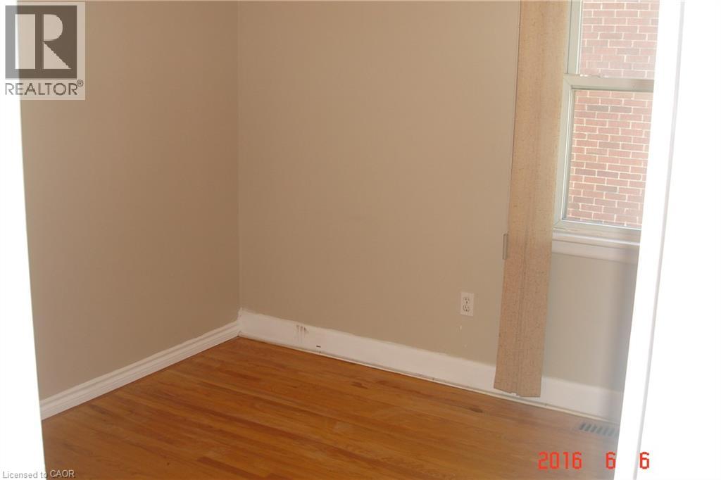 742 Garth Street, Hamilton, Ontario  L9C 4K3 - Photo 11 - 40840157