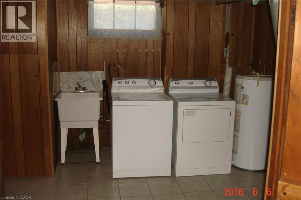 742 Garth Street, Hamilton, Ontario  L9C 4K3 - Photo 15 - 40840157