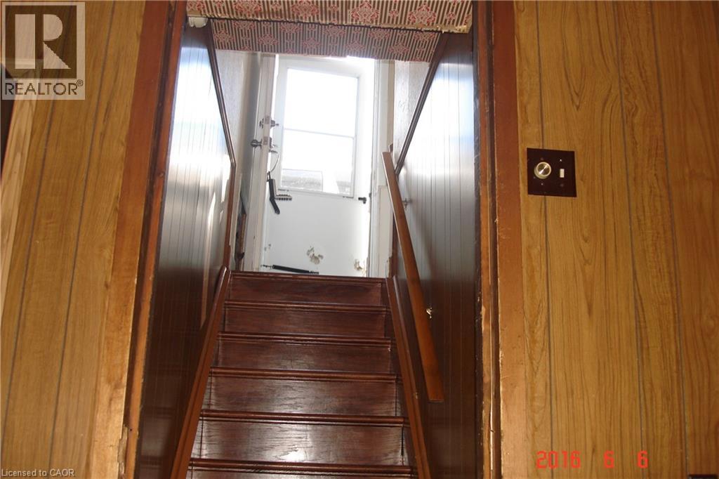 742 Garth Street, Hamilton, Ontario  L9C 4K3 - Photo 6 - 40840157