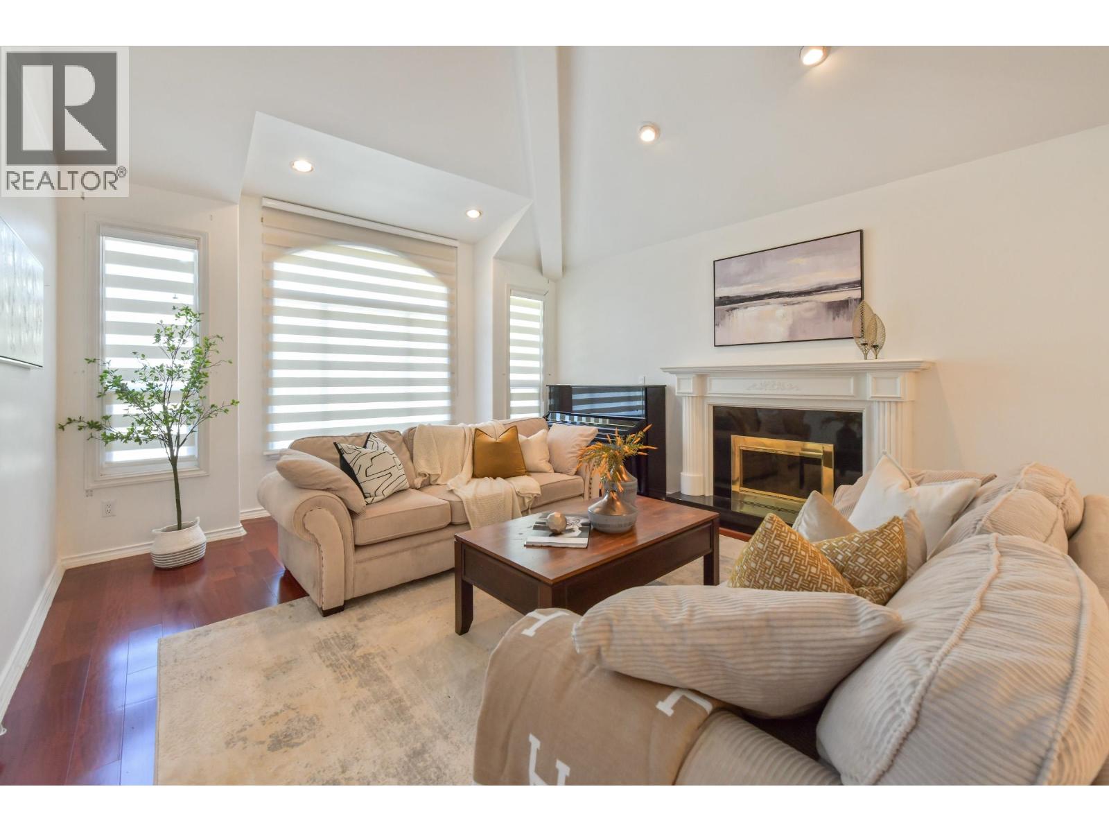 9760 Gilhurst Crescent, Richmond, British Columbia  V7A 1P2 - Photo 5 - R3136160