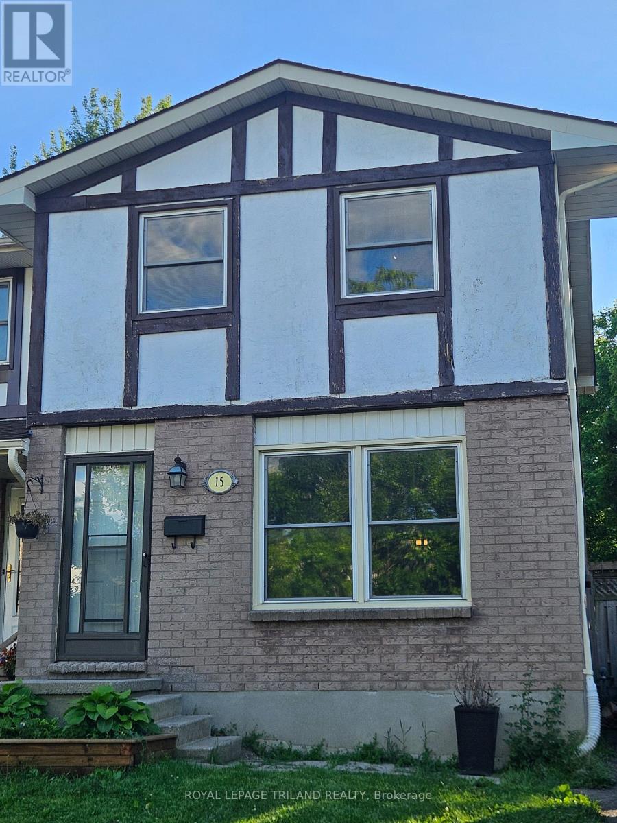 15 Chiddington Gate, London South, Ontario  N6C 5K9 - Photo 2 - X13448886