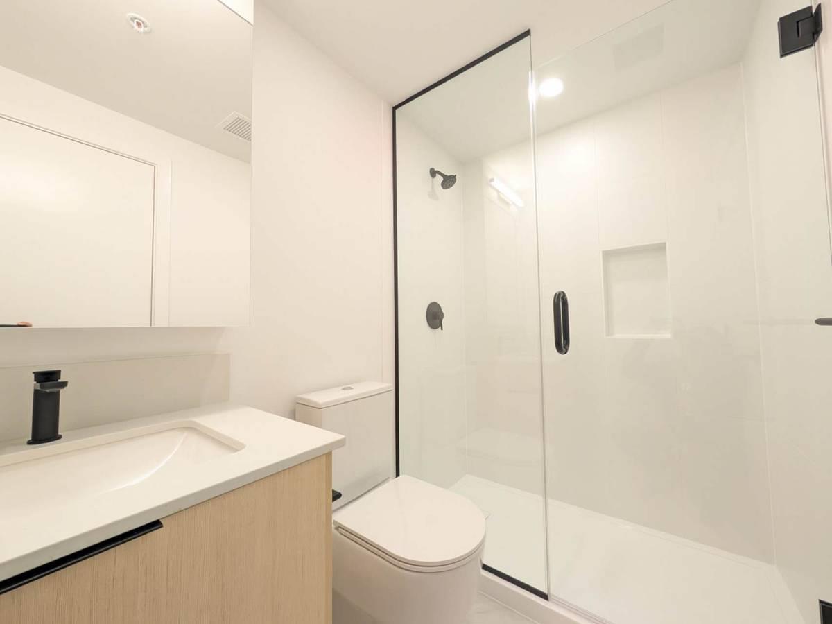 28xx 13738 Central Ave, Surrey, British Columbia  V3T 0X5 - Photo 2 - R3136306