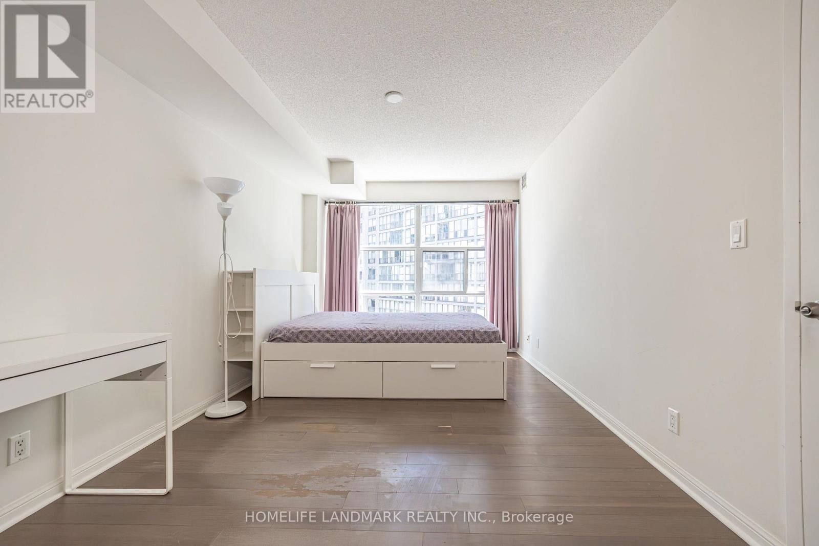 1802 - 11 St Joseph Street, Toronto, Ontario  M4Y 3G4 - Photo 9 - C13448924