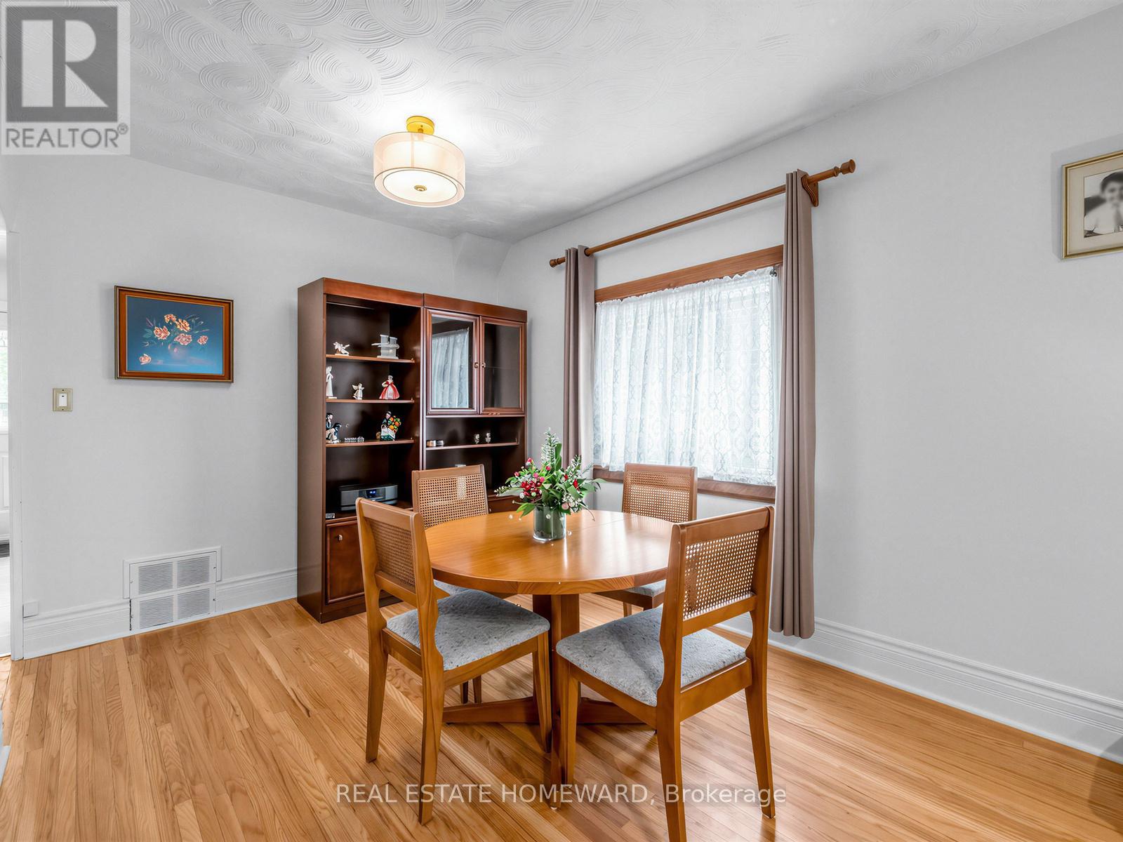 132 Woodmount Avenue, Toronto, Ontario  M4C 3Y8 - Photo 11 - E13448902