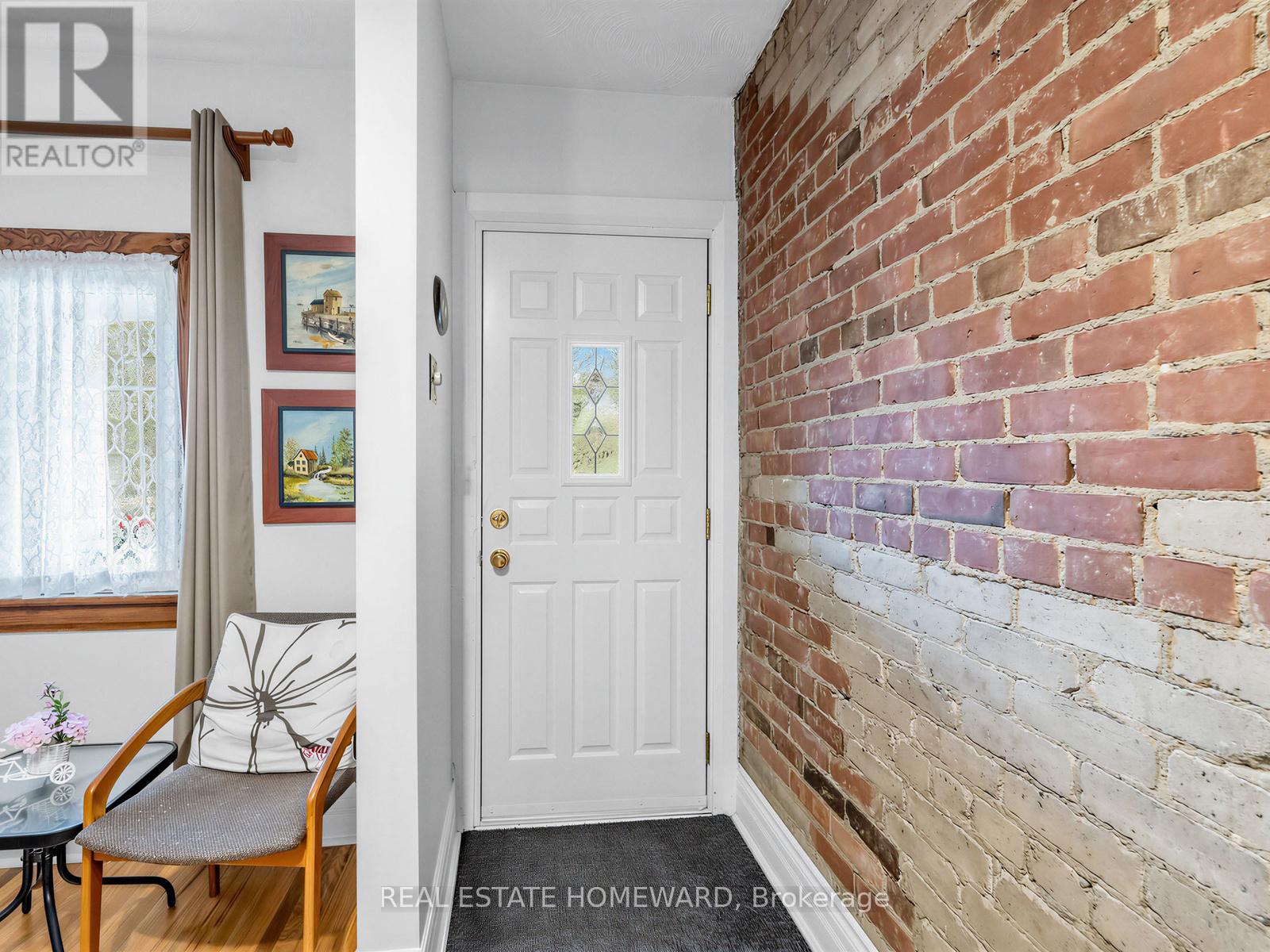 132 Woodmount Avenue, Toronto, Ontario  M4C 3Y8 - Photo 5 - E13448902