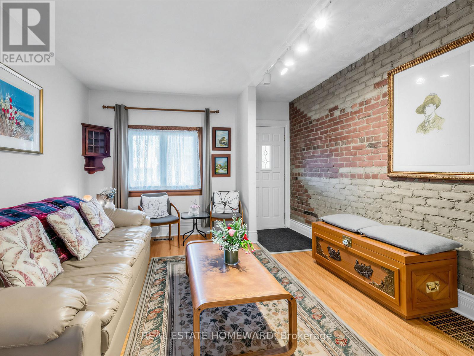 132 Woodmount Avenue, Toronto, Ontario  M4C 3Y8 - Photo 8 - E13448902