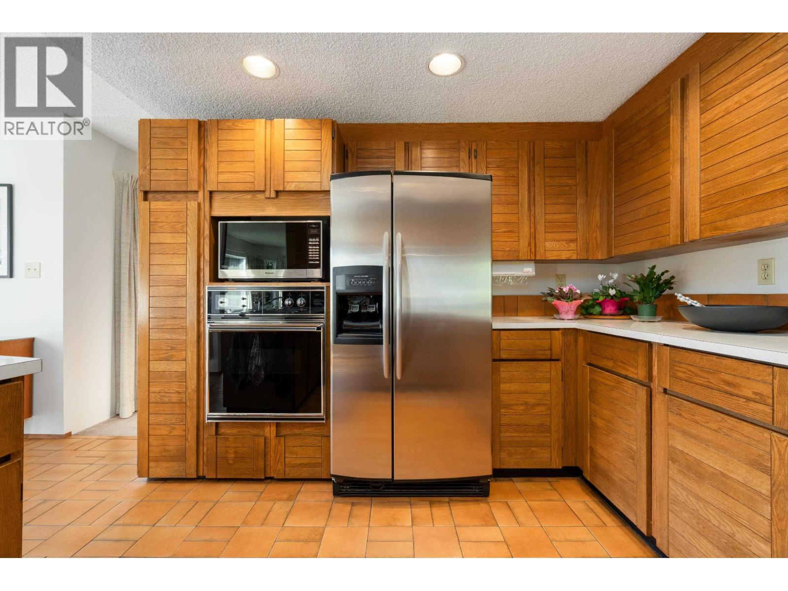 551 Palisade Drive, North Vancouver, British Columbia  V7R 2H9 - Photo 12 - R3136228