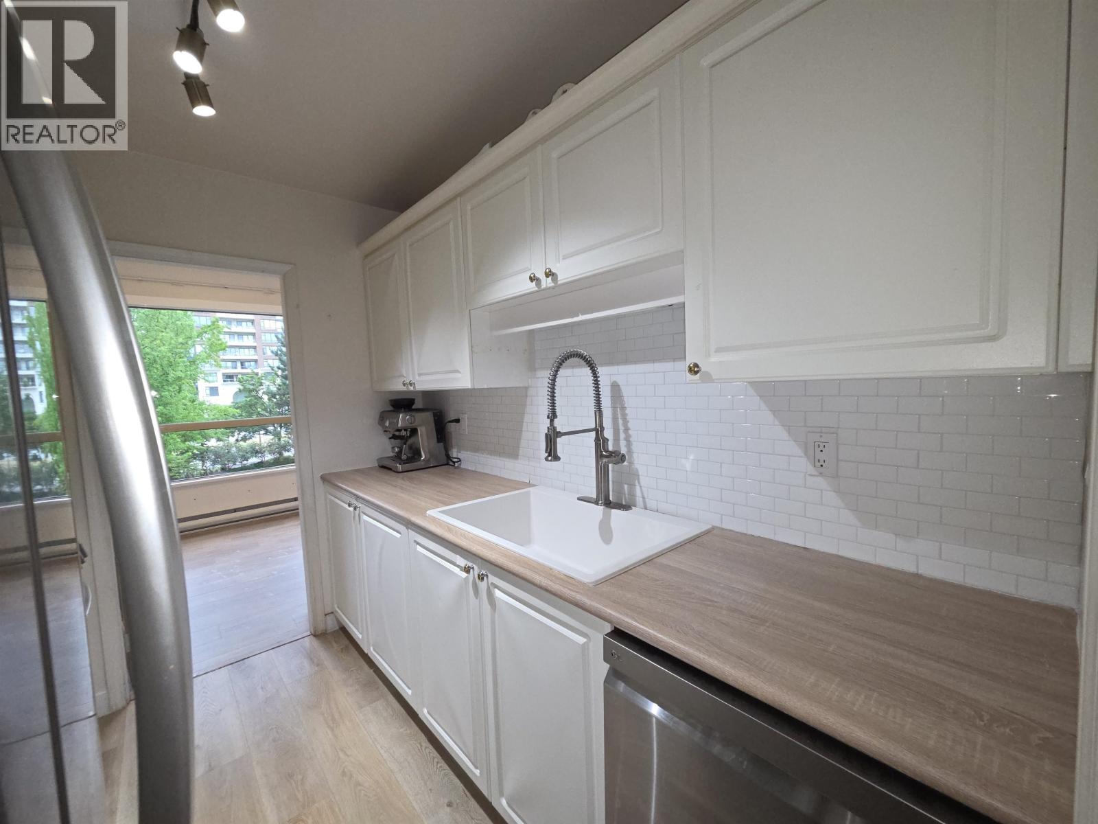 302 6838 Station Hill Drive, Burnaby, British Columbia  V3N 5A4 - Photo 13 - R3134342
