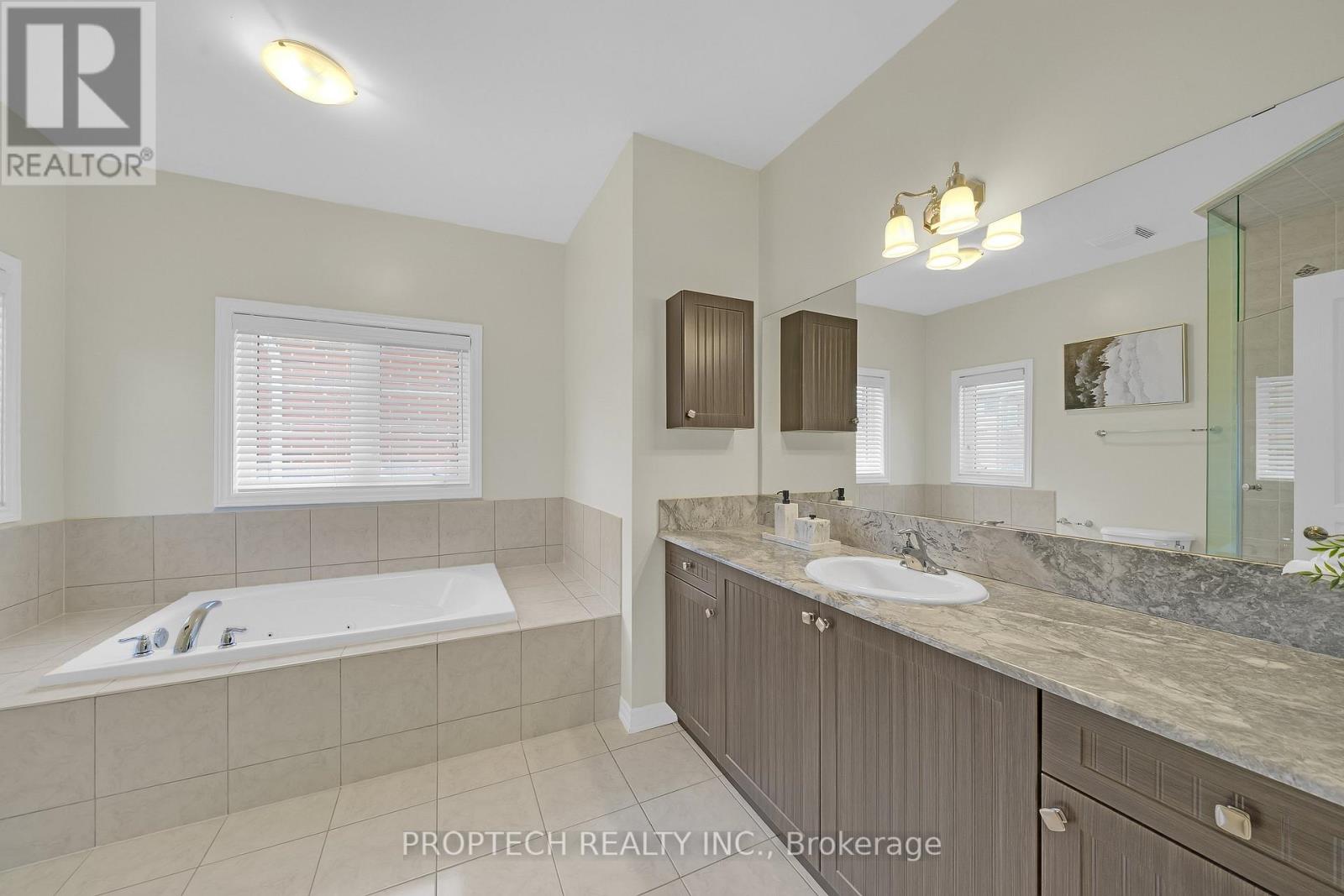 74 Manila Avenue, Markham, Ontario  L6C 0R7 - Photo 26 - N13448932