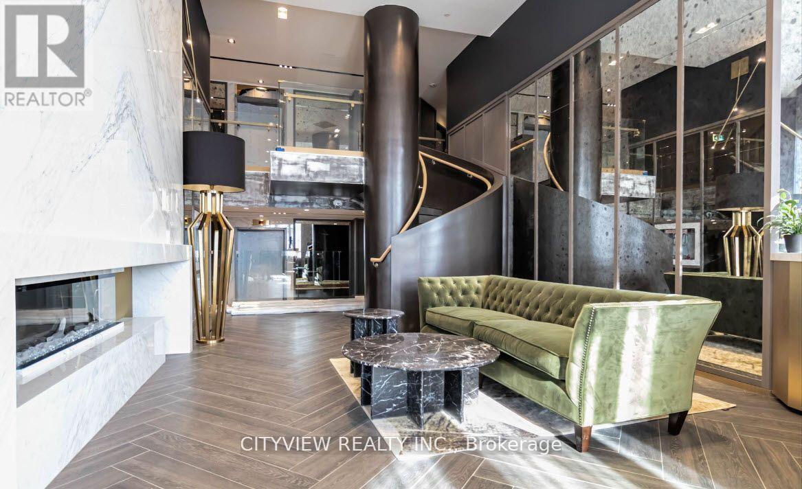 Ph10 - 395 Dundas Street W, Oakville, Ontario  L6M 5R8 - Photo 2 - W13448888