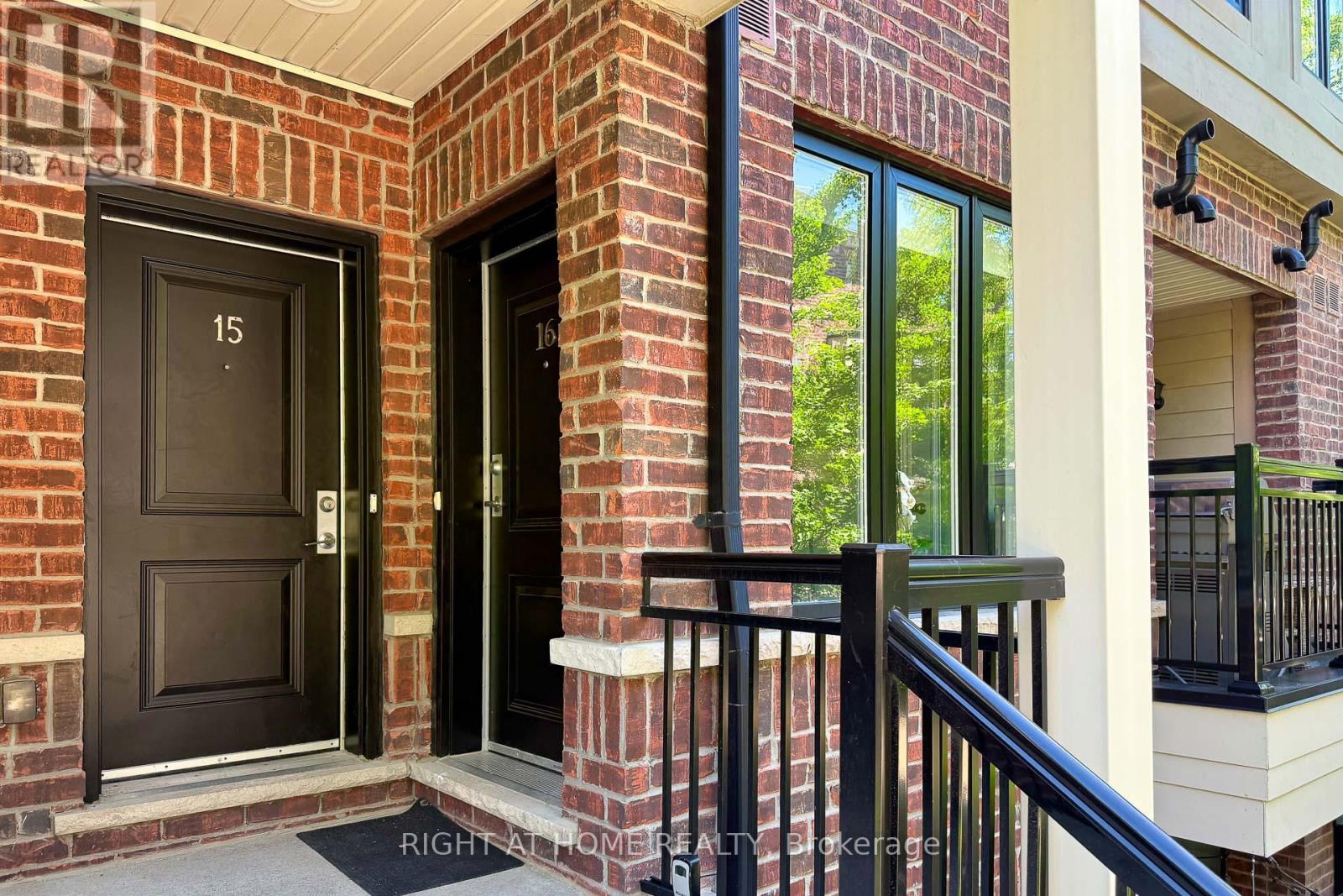 15 - 10 Carnation Avenue, Toronto, Ontario  M8V 0B8 - Photo 2 - W13448900