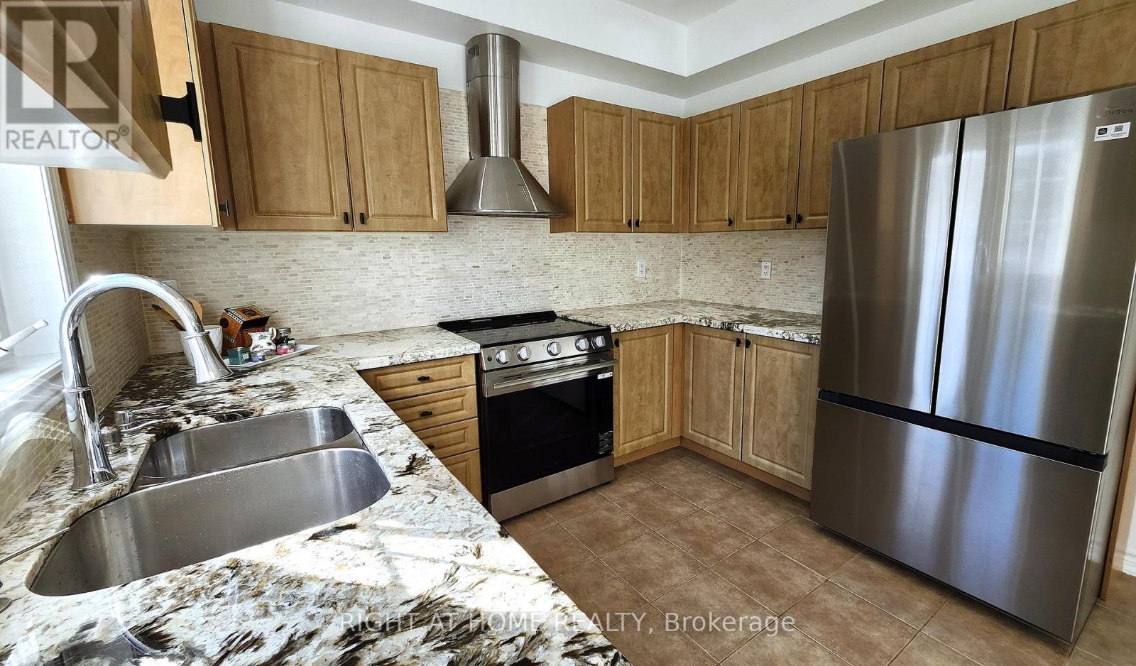 1359 Kestell Boulevard, Oakville, Ontario  L6H 0C9 - Photo 13 - W13448912