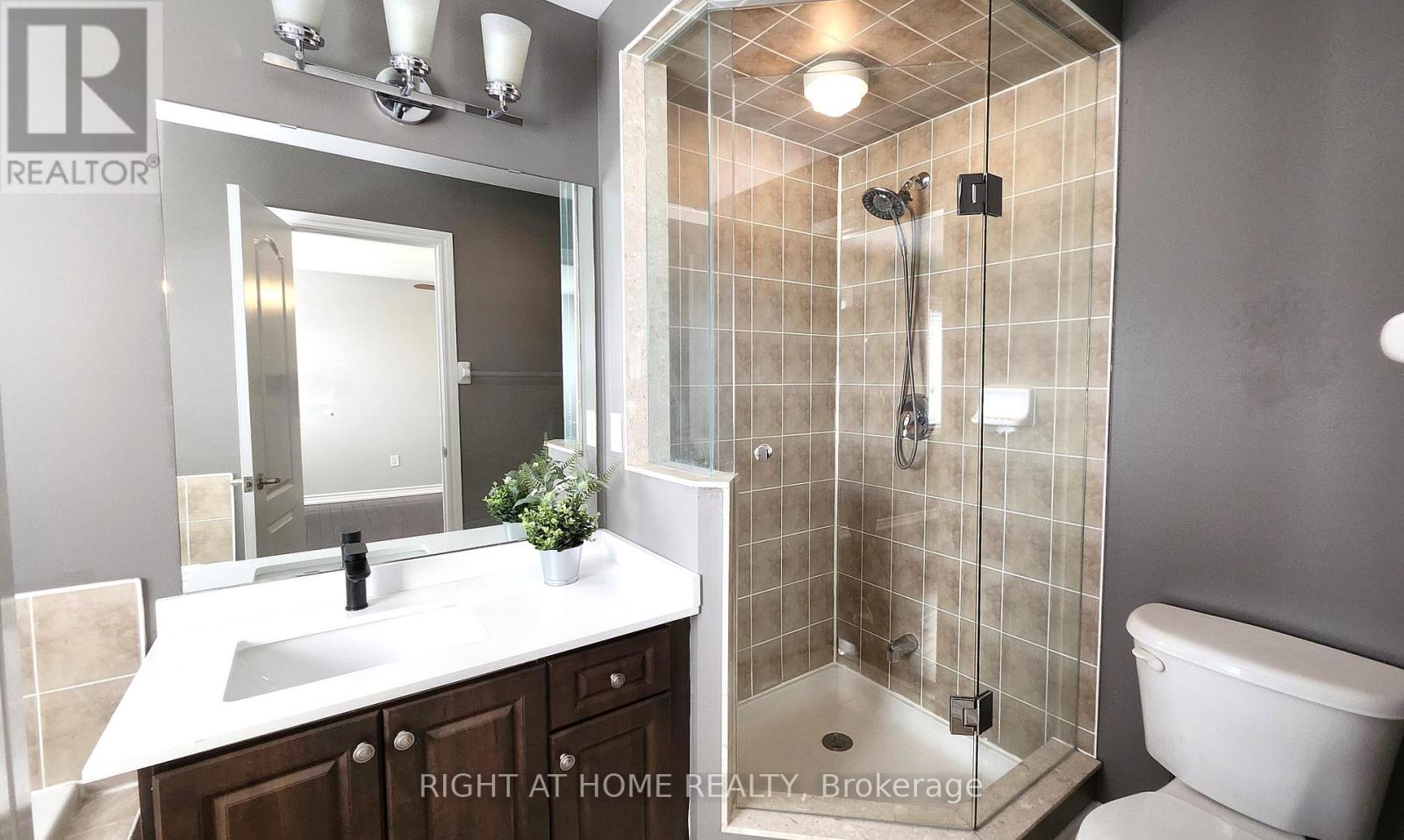 1359 Kestell Boulevard, Oakville, Ontario  L6H 0C9 - Photo 19 - W13448912