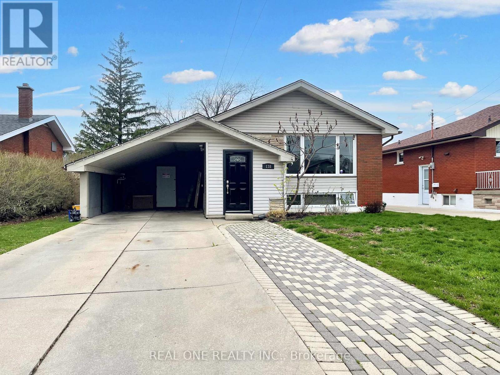 UPPER - 138 WELBOURN DRIVE, Hamilton, Ontario