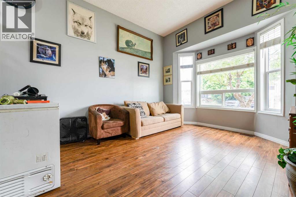 6087 Martingrove Road NE, Calgary, Alberta  T3J 2S8 - Photo 3 - A2319202