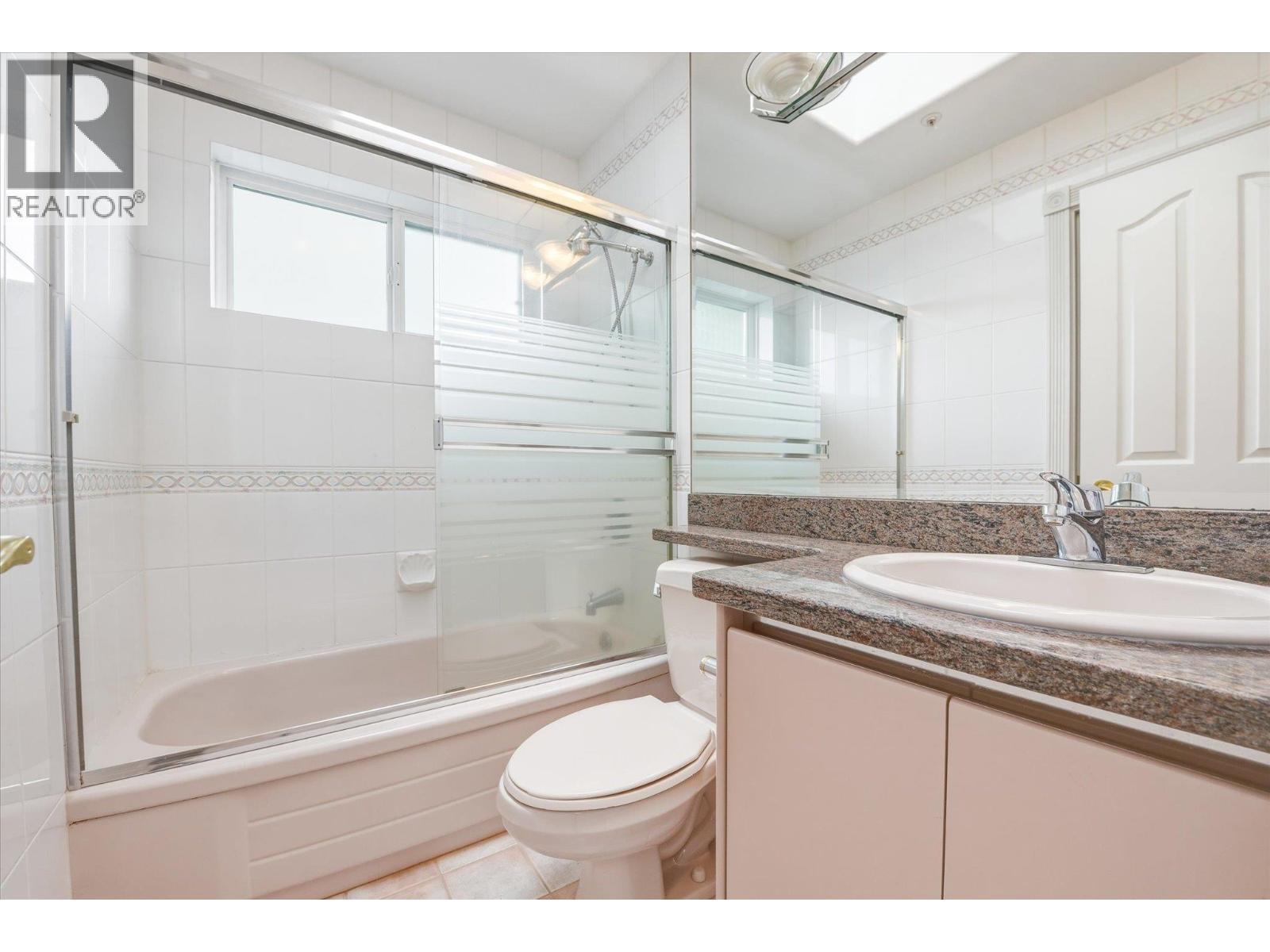 6582 Maple Street, Vancouver, British Columbia  V6P 5P2 - Photo 11 - R3136267