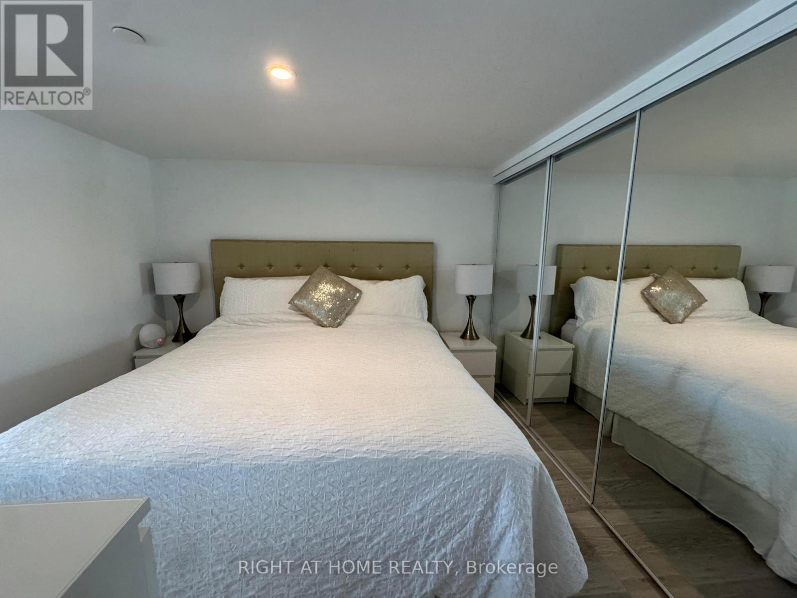 310 - 3 Strathgowan Avenue, Toronto, Ontario  M4N 1B8 - Photo 10 - C13448962