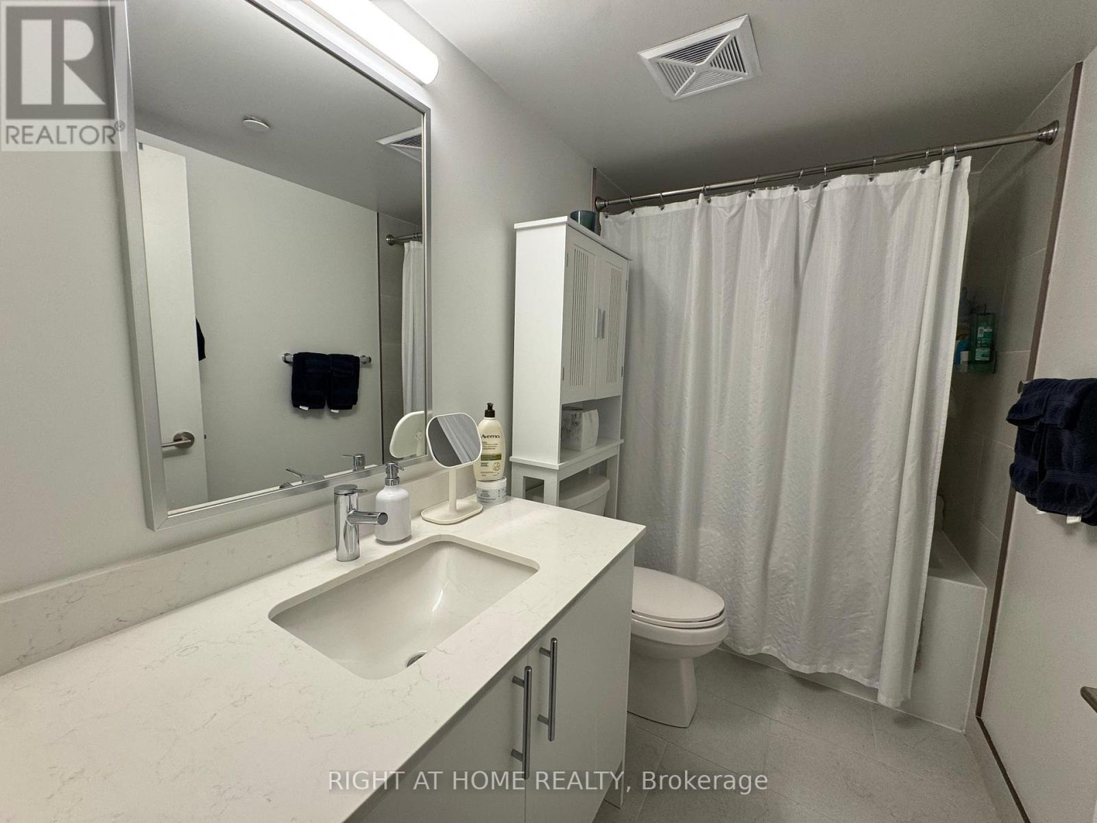 310 - 3 Strathgowan Avenue, Toronto, Ontario  M4N 1B8 - Photo 12 - C13448962