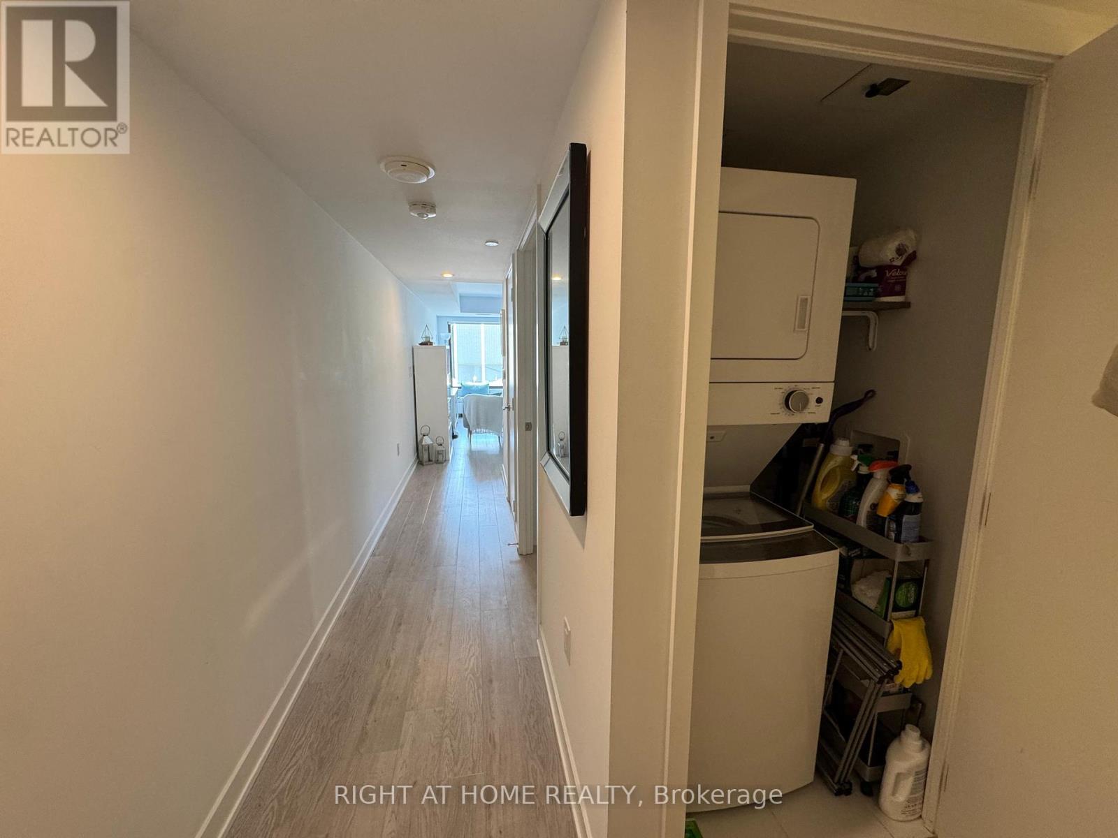 310 - 3 Strathgowan Avenue, Toronto, Ontario  M4N 1B8 - Photo 13 - C13448962
