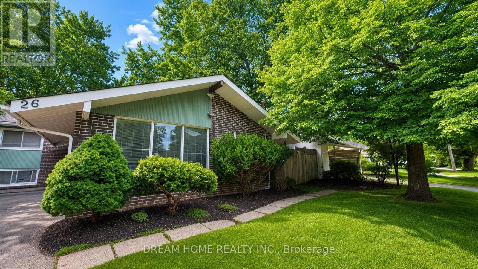 Main Floor - 26 Arlene Crescent, Toronto, Ontario  M1P 3L9 - Photo 2 - E13448976