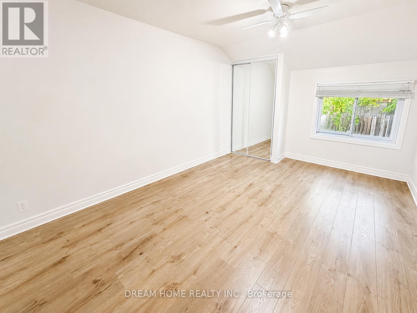 Main Floor - 26 Arlene Crescent, Toronto, Ontario  M1P 3L9 - Photo 8 - E13448976