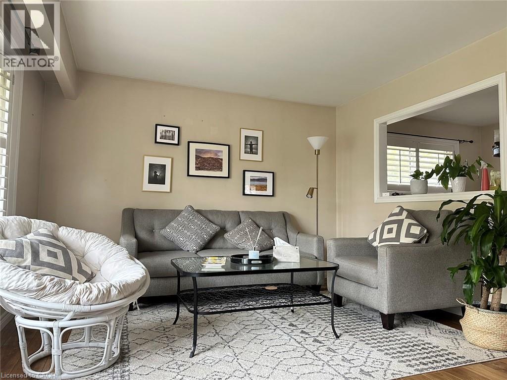 67 Briarwood Crescent, Hamilton, Ontario  L9C 4C3 - Photo 3 - 40840158
