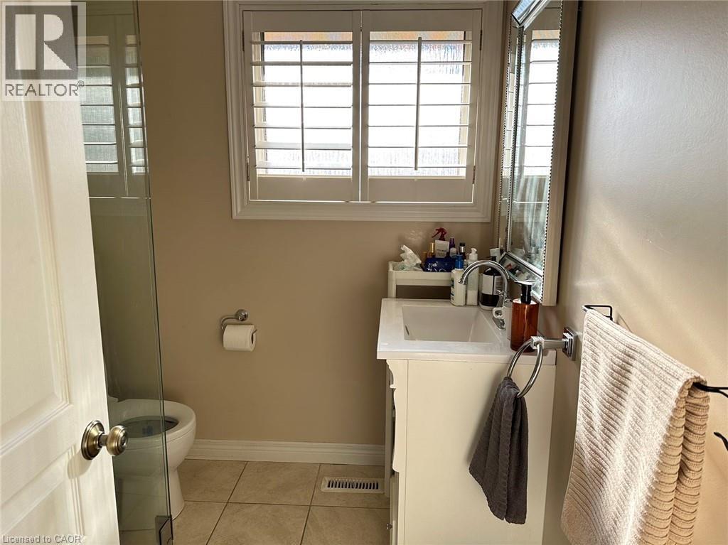 67 Briarwood Crescent, Hamilton, Ontario  L9C 4C3 - Photo 9 - 40840158