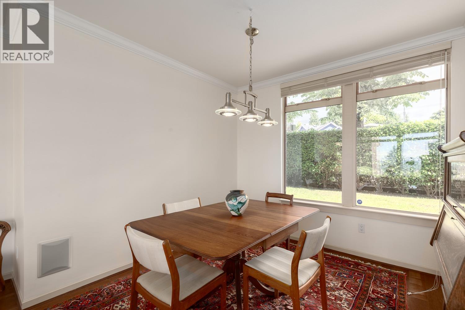 306 2271 Bellevue Avenue, West Vancouver, British Columbia  V7V 4X1 - Photo 6 - R3135881