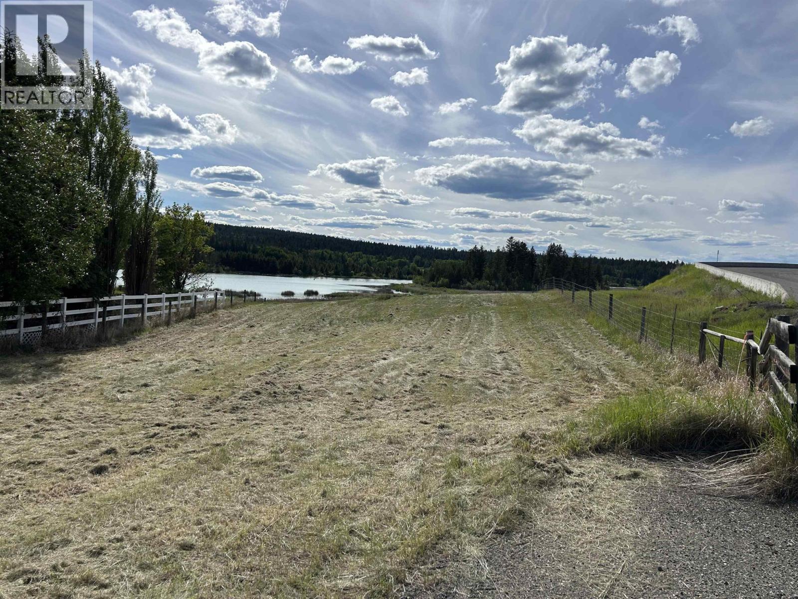 3440 Dunsmuir Road, Lac La Hache, British Columbia  V2J 6V6 - Photo 23 - R3113105