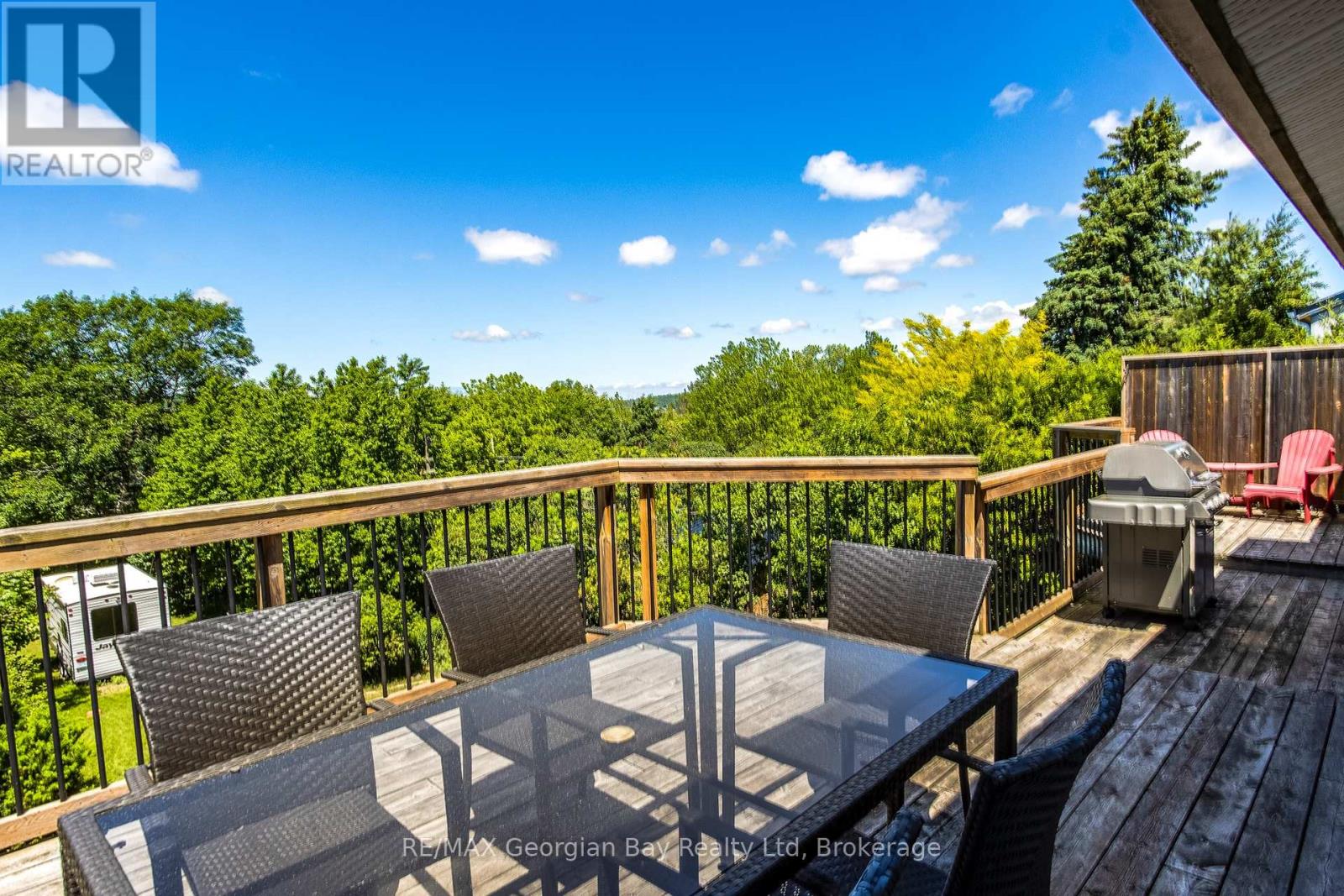 71 Poyntz Street, Penetanguishene, Ontario  L9M 1N6 - Photo 2 - S13449066