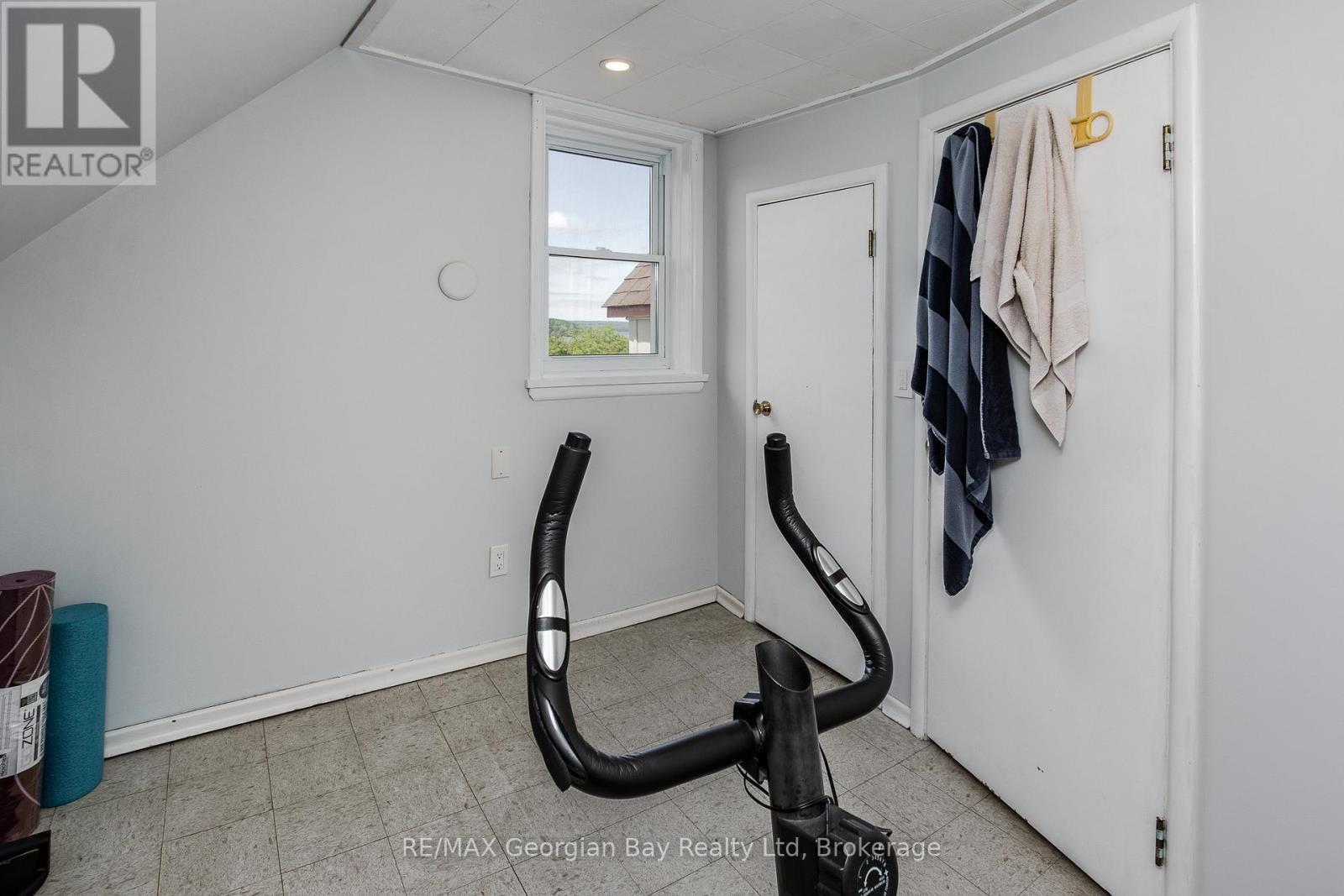 71 Poyntz Street, Penetanguishene, Ontario  L9M 1N6 - Photo 26 - S13449066