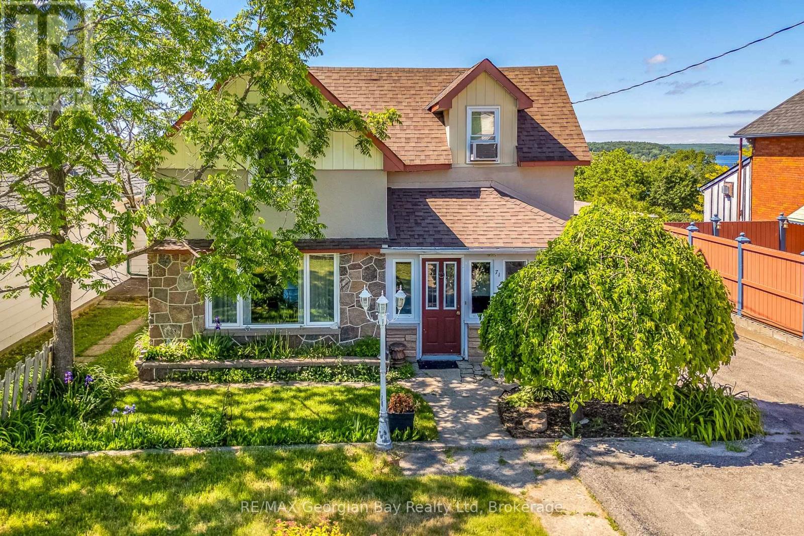 71 Poyntz Street, Penetanguishene, Ontario  L9M 1N6 - Photo 32 - S13449066