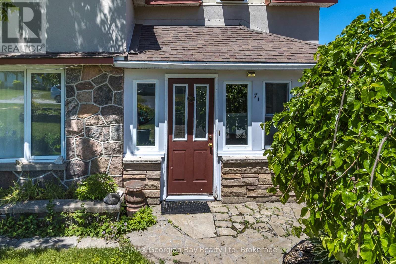 71 Poyntz Street, Penetanguishene, Ontario  L9M 1N6 - Photo 35 - S13449066