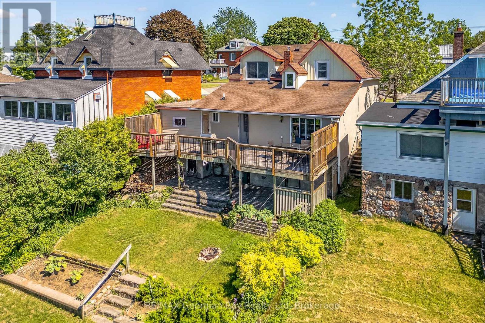 71 Poyntz Street, Penetanguishene, Ontario  L9M 1N6 - Photo 6 - S13449066