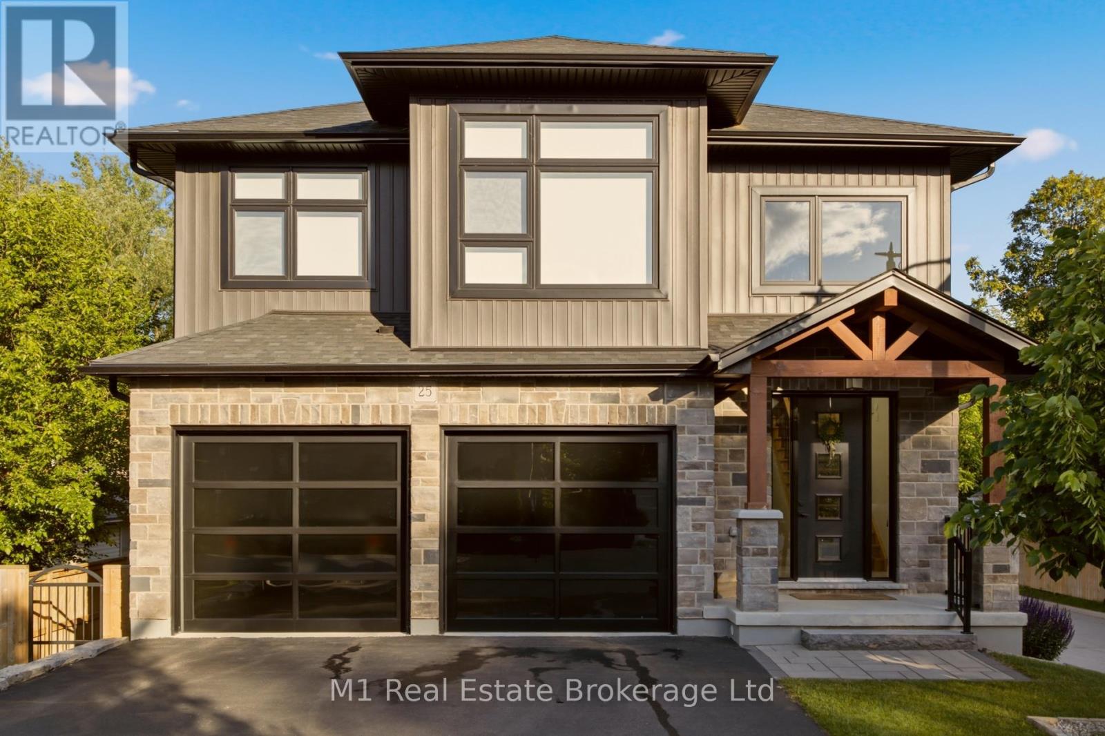 25 CREEKSIDE TERRACE, centre wellington (fergus), Ontario
