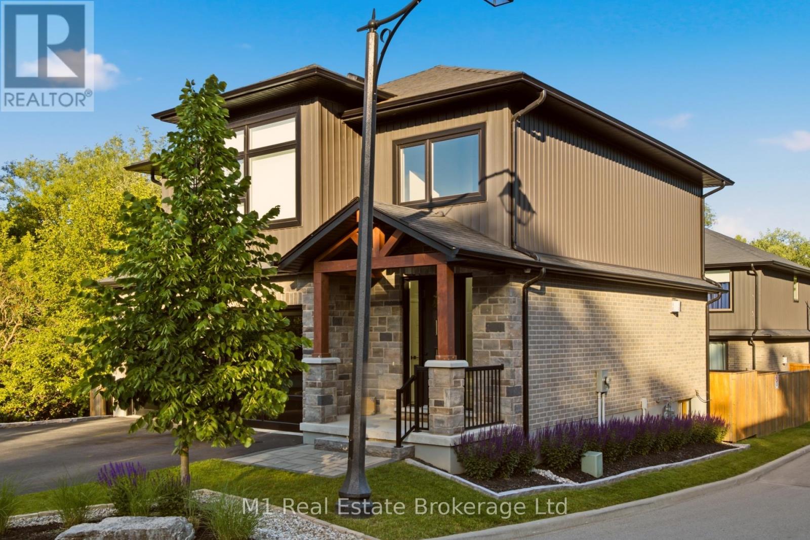 25 Creekside Terrace, Centre Wellington (Fergus), Ontario  N1M 0H4 - Photo 3 - X13449042