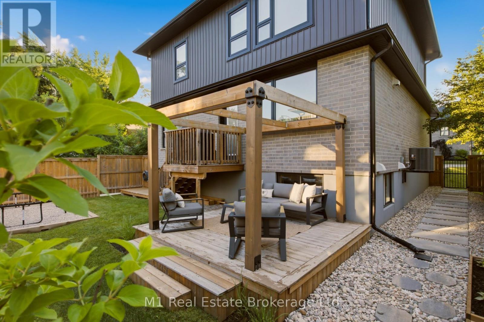 25 Creekside Terrace, Centre Wellington (Fergus), Ontario  N1M 0H4 - Photo 35 - X13449042