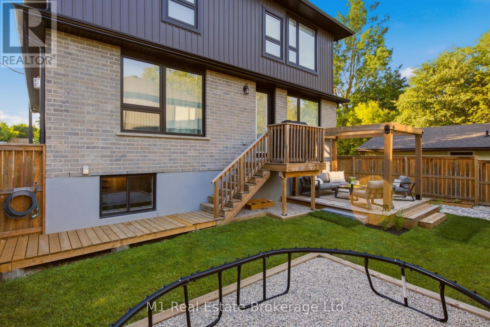 25 Creekside Terrace, Centre Wellington (Fergus), Ontario  N1M 0H4 - Photo 36 - X13449042