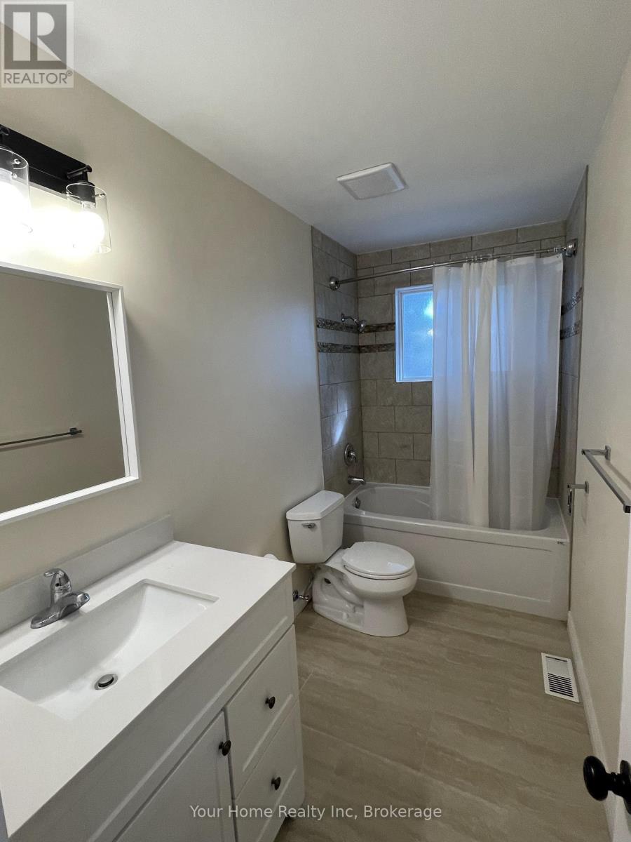 Main Floor - 37 Rutherford Drive E, Kitchener, Ontario  N2A 1P8 - Photo 13 - X13449046