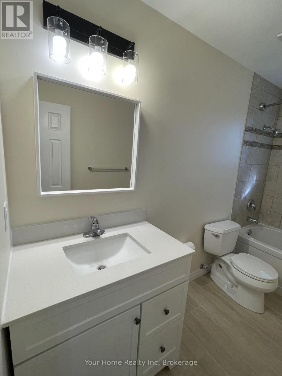 Main Floor - 37 Rutherford Drive E, Kitchener, Ontario  N2A 1P8 - Photo 14 - X13449046