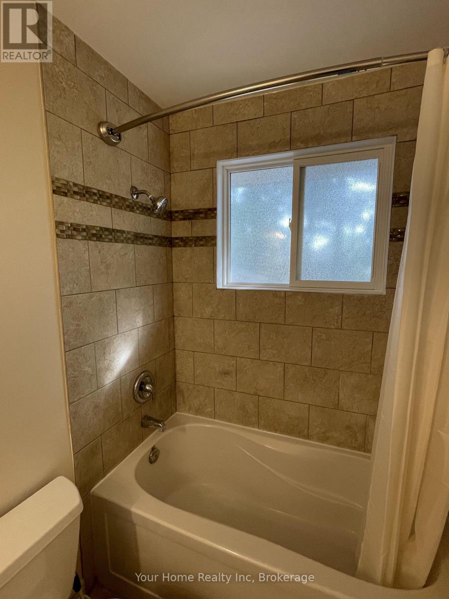 Main Floor - 37 Rutherford Drive E, Kitchener, Ontario  N2A 1P8 - Photo 15 - X13449046