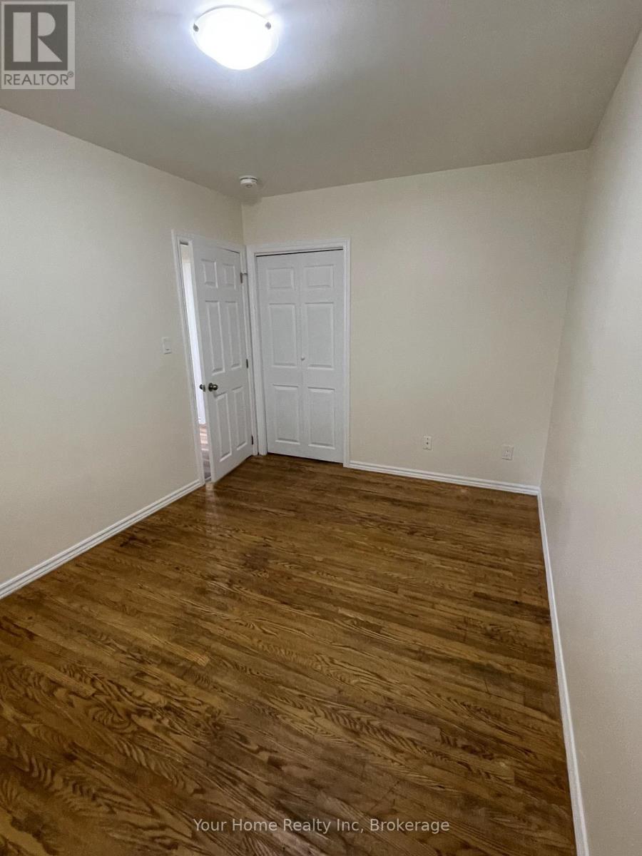 Main Floor - 37 Rutherford Drive E, Kitchener, Ontario  N2A 1P8 - Photo 19 - X13449046